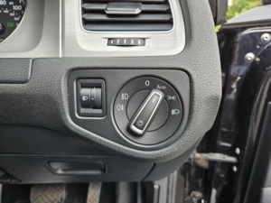 2014 Volkswagen Golf 1.6 Tdi Bluemotion Tech Match DSG Euro 5 (s/s) 5dr in Black — image 4
