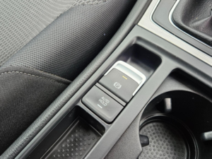 2014 Volkswagen Golf 1.6 Tdi Bluemotion Tech Match DSG Euro 5 (s/s) 5dr in Black — image 6
