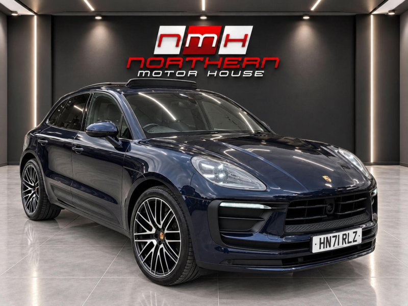 2021 Porsche Macan 2.0t Pdk 4WD Euro 6 (s/s) 5dr in Blue — image 1