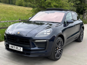 2021 Porsche Macan 2.0t Pdk 4WD Euro 6 (s/s) 5dr in Blue — image 5