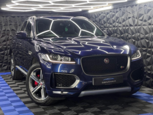 2016 Jaguar F-Pace 3.0 D300 V6 S Auto AWD Euro 6 (s/s) 5dr in Blue — image 5