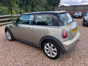 2006 MINI Hatch 1.6 Cooper Euro 4 3dr in Silver — image 5