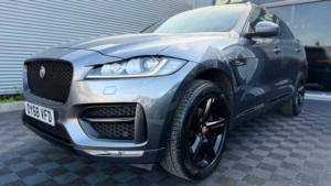2018 Jaguar F-Pace 2.0 D180 R-Sport Auto AWD Euro 6 (s/s) 5dr in Grey — image 2