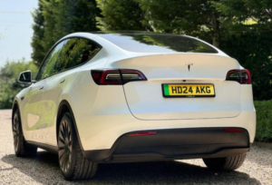 2024 Tesla Model Y Auto Rwd 5dr in White — image 4