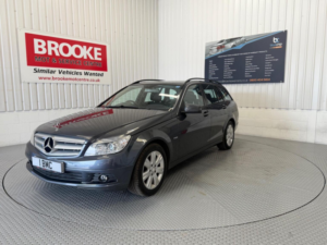 2010 Mercedes-Benz C Class 2.1 C200 Cdi Blueefficiency Executive Se Auto Euro 5 5dr in Grey — image 3