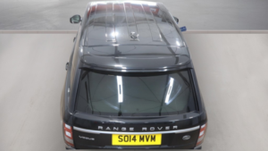 2014 Land Rover Range Rover 3.0 Td V6 Vogue in Black — image 4