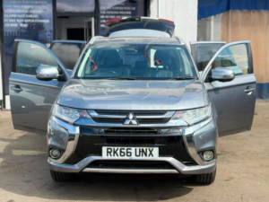2016 Mitsubishi Outlander 2.0h 12kwh Gx5hs CVT 4WD Euro 6 (s/s) 5dr in Grey — image 2