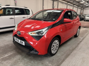 2018 Toyota Aygo 1.0 Vvt-I X-Play in Red — image 2