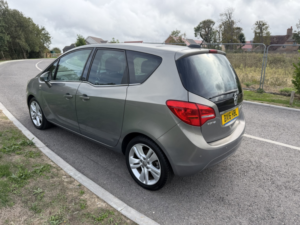 2016 Vauxhall Meriva 1.4 I Turbo Se in Brown — image 5