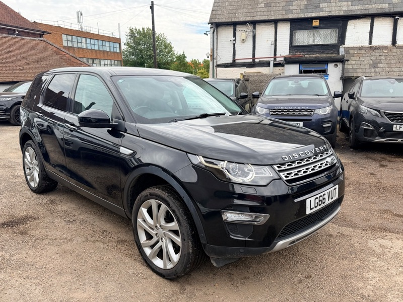 2016 Land Rover Discovery Sport Td4 Hse Luxury in Black — image 1