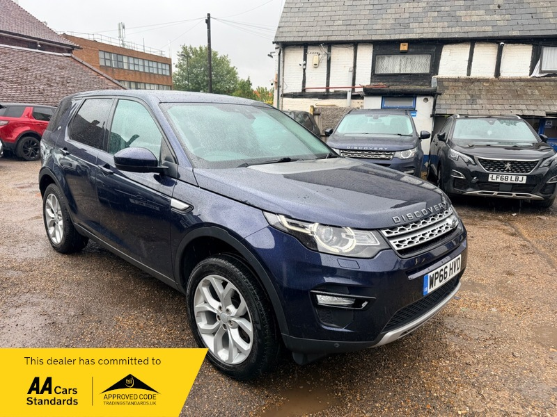 2016 Land Rover Discovery Sport Td4 Hse in Blue — image 1