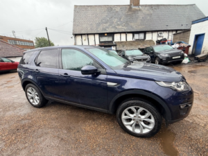 2016 Land Rover Discovery Sport Td4 Hse in Blue — image 4