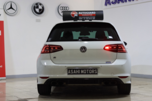 2015 Volkswagen Golf 2.0 Tsi R DSG 4motion in White — image 2