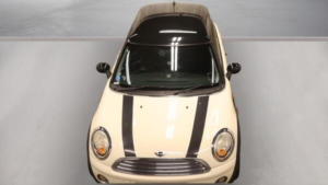 2009 MINI Hatch 1.6 Cooper D Euro 4 3dr in White — image 3