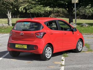2019 Hyundai I10 1.2 Se 5dr Auto, Petrol, Red + Great History / Low Miles in Red — image 3