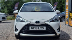 2019 Toyota Yaris 1.5 Vvt-I Icon Tech Euro 6 5dr in White — image 3