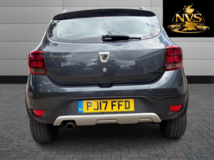 2017 Dacia Sandero Stepway 0.9 Stepway Ambiance Tce 90 in Grey — image 6