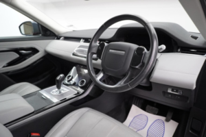 2019 Land Rover Range Rover Evoque 2.0 D150 Se Auto 4WD Euro 6 (s/s) 5dr in Red — image 3