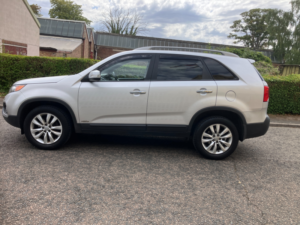 2010 Kia Sorento 2.2 Crdi Kx-3 SUV 5dr Diesel Auto AWD Euro 5 (snav) (194 Bhp) in Silver — image 4