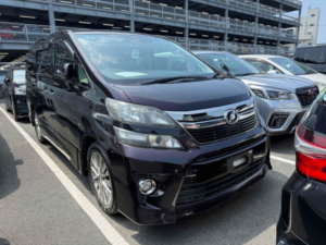 2013 Toyota Vellfire 2.4z Golden Eyes 7 Seats in Purple — image 2
