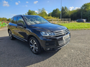 2013 Volkswagen Touareg 3.0 Tdi V6 Bluemotion Tech R-Line Tiptronic 4WD Euro 5 (s/s) 5dr in Black — image 3