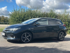 2017 Toyota Auris 1.8 Vvt-H Design CVT Euro 6 (s/s) 5dr (safety Sense) in Grey — image 4