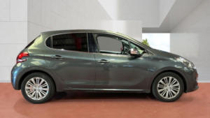 2017 Peugeot 208 1.2 Puretech Allure in Grey — image 5