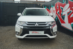 2018 Mitsubishi Outlander 2.0h 12kwh 4hs SUV 5dr Petrol Plug-In Hybrid CVT 4WD Euro 6 (s/s) (200 Ps) in White — image 5