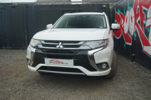 2018 Mitsubishi Outlander 2.0h 12kwh 4hs SUV 5dr Petrol Plug-In Hybrid CVT 4WD Euro 6 (s/s) (200 Ps) in White — image 6