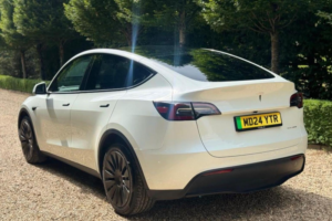2024 Tesla Model Y (dual Motor) Long Range Auto 4wde 5dr in White — image 4