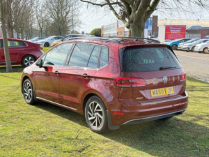 2019 Volkswagen Golf Sv 1.5 Tsi Evo Match MPV 5dr Petrol DSG Euro 6 (s/s) (130 Ps) in Red — image 5