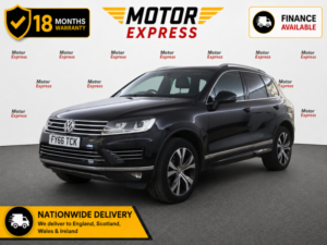 2016 Volkswagen Touareg 3.0 Tdi V6 Bluemotion Tech R-Line in Black — image 3