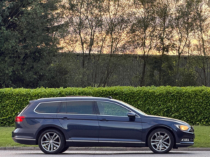 2017 Volkswagen Passat 2.0 Tdi Gt Euro 6 (s/s) 5dr in Blue — image 2