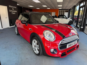 2014 MINI Hatch 1.5 Cooper Euro 6 (s/s) 3dr in Red — image 2