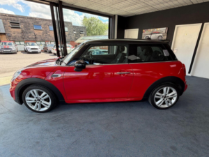 2014 MINI Hatch 1.5 Cooper Euro 6 (s/s) 3dr in Red — image 6