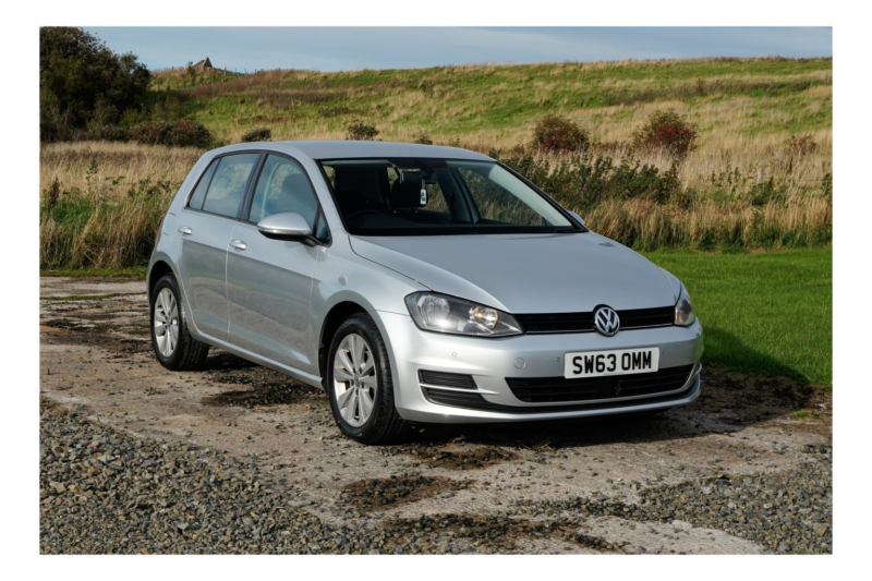 2014 Volkswagen Golf 1.6 Tdi Bluemotion Tech Se in Silver — image 1