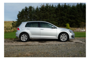 2014 Volkswagen Golf 1.6 Tdi Bluemotion Tech Se in Silver — image 3