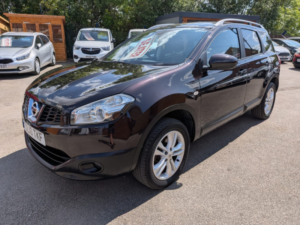 2010 Nissan Qashqai+2 1.5 Dci Acenta in Black — image 3