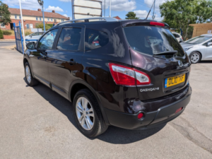 2010 Nissan Qashqai+2 1.5 Dci Acenta in Black — image 4