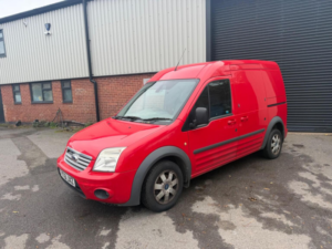 2011 Ford Transit Connect 1.8 Tdci T230 Limited L3 H3 4dr in Red — image 3