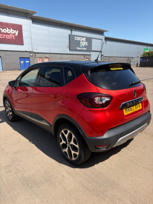 2017 Renault Captur 1.5 Dci Energy Dynamique S Nav SUV 5dr Diesel Manual Euro 6 (s/s) (90 Ps) in Red — image 3