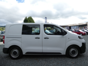 2020 Peugeot Expert 1.5 Bluehdi 1000 Professional Compact Panel Van 6dr Diesel Manual Swb Euro 6 (s/s) (100 Bhp) in White — image 2