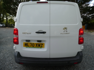 2020 Peugeot Expert 1.5 Bluehdi 1000 Professional Compact Panel Van 6dr Diesel Manual Swb Euro 6 (s/s) (100 Bhp) in White — image 4