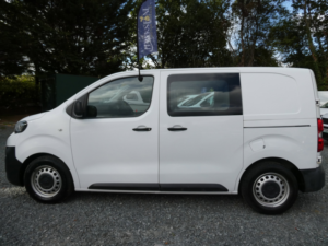 2020 Peugeot Expert 1.5 Bluehdi 1000 Professional Compact Panel Van 6dr Diesel Manual Swb Euro 6 (s/s) (100 Bhp) in White — image 6