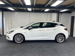 2016 Vauxhall Astra 1.6i Turbo Sri Nav Euro 6 (s/s) 5dr — image 2