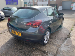 2010 Vauxhall Astra 1.6 16v Sri Euro 5 5dr in Grey — image 4