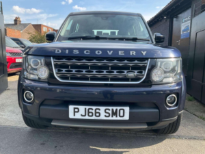2016 Land Rover Discovery 4 3.0 Sd V6 Graphite Auto 4WD Euro 6 (s/s) 5dr in Blue — image 2
