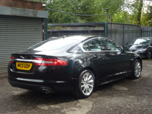 2013 Jaguar Xf 2.2d Sport Saloon 4dr Diesel Auto Euro 5 (s/s) (200 Ps) in Black — image 4