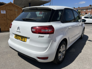 2013 Citroen C4 Picasso 1.6 E-Hdi Airdream Vtr+ Automatic in White — image 4