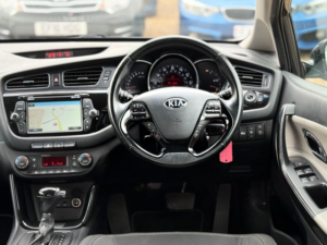 2012 Kia Ceed 1.6 Gdi 3 Dct Euro 5 5dr in Black — image 2